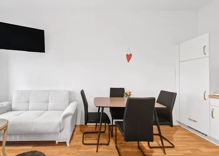 Vienna's First District Hideaway Vienne
